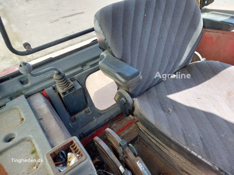 Fichier:MF690-Agroline.fr-spare-part-cabin---1751590305327100582 big--25070403513947230500.jpg
