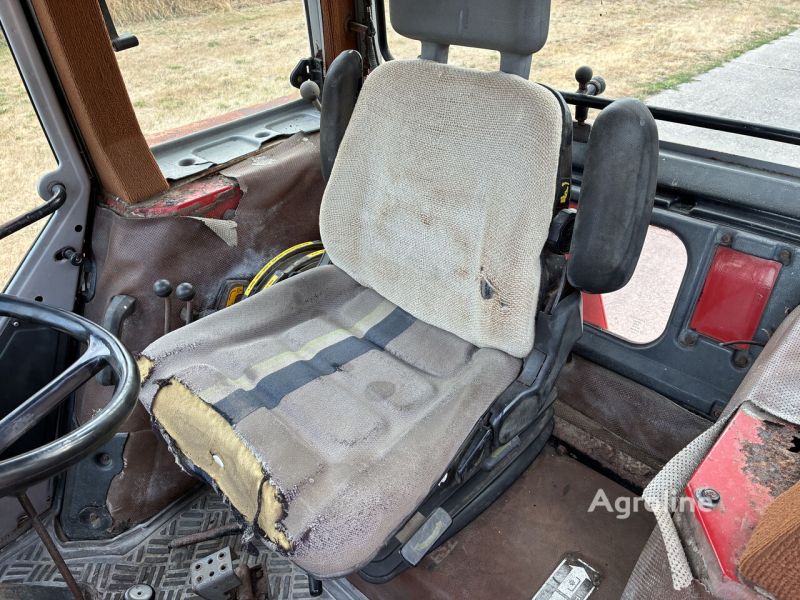 Fichier:MF690-Agroline.fr-wheel-tractor-Massey-Ferguson-690---1784801628807289918 big--26072312584551517200.jpg